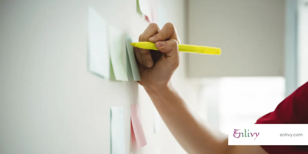 Structuring steps in a company playbook in Enlivy
